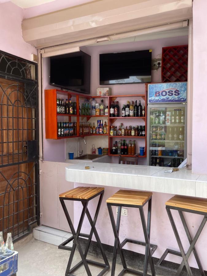 Moments Park Motel Dar es Salaam Eksteriør billede