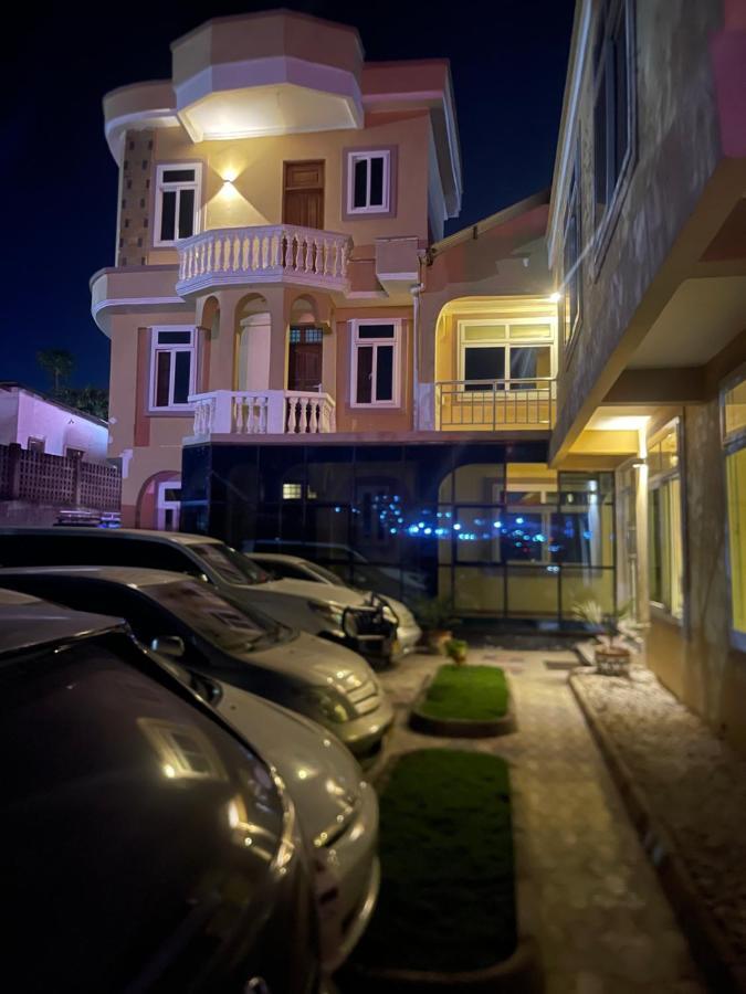 Moments Park Motel Dar es Salaam Eksteriør billede